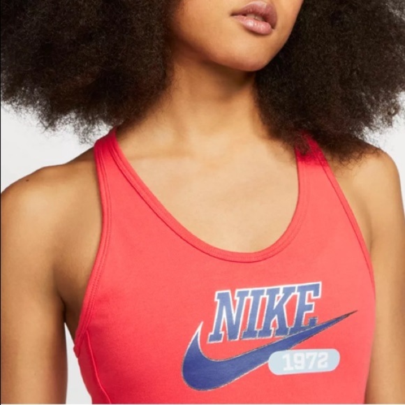 Nike Women's Heritage 1972 USA Tank - Picture 4 of 11